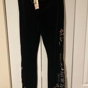 Johnny Was Chic Black Velvet pants with Gold and White Embroidery; Size XL
